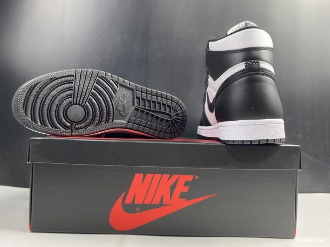 White (2014) 555088-010 Black Retro Air 1 Jordan 0806